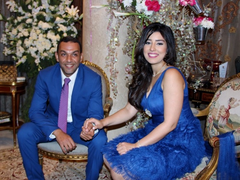 هل انفصلت أيتن عامر عن زوجها محمد عز العرب؟